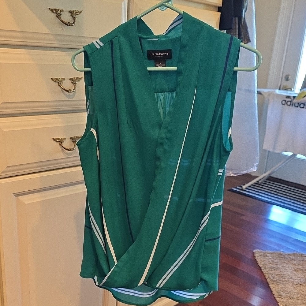 Liz Claiborne Green Sleeveless Wrap Top